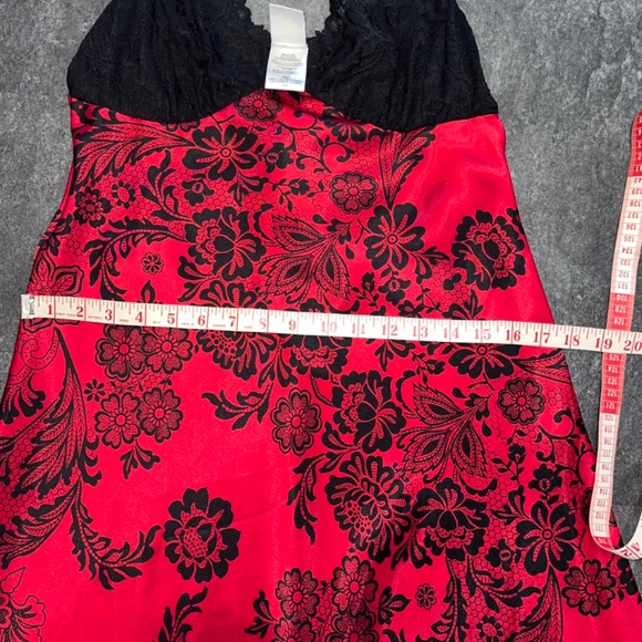 In Bloom (S) maxi sleep dress in red & black satin. - Picture 12 of 16